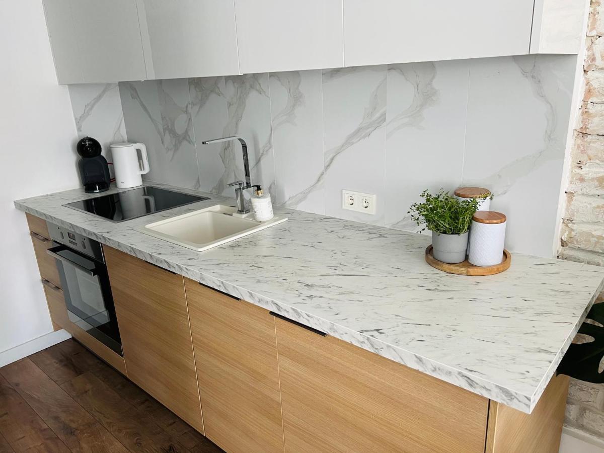 The Right Coast Apartment With Free Private Parking Riga Luaran gambar