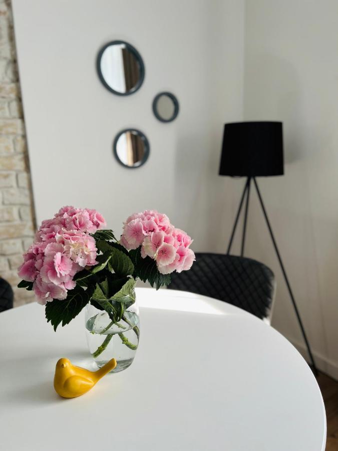 The Right Coast Apartment With Free Private Parking Riga Luaran gambar